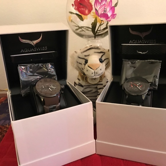 AQUASWISS TRAX 5H AUTOMATIC DESIGNER WATCH - Picture 1 of 7